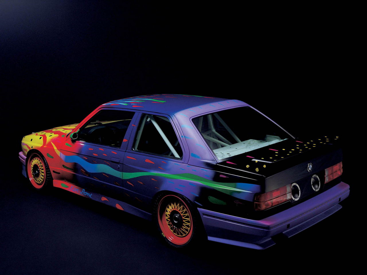 BMW ArtCars 1989 M3 Ken Done 002.jpg